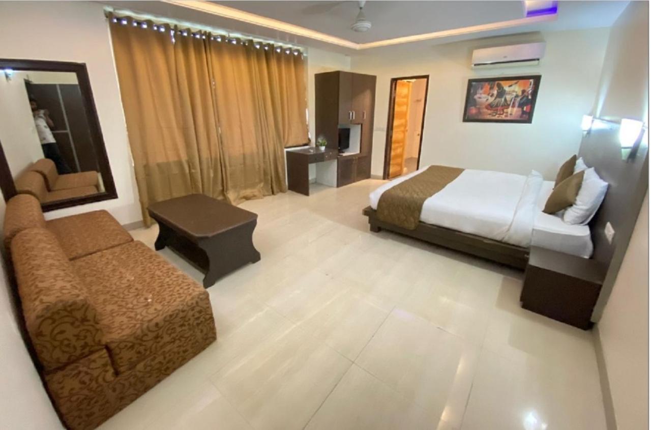 Hotel Vishal Delhi Aerocity Hotel New Delhi